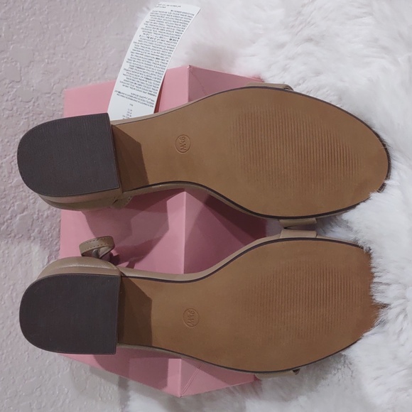 Amazon Essentials Sandals. - Picture 9 of 12